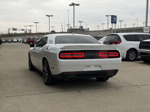 Used 2020 Dodge Challenger R/T w/ Plus Package image 7
