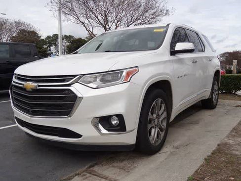 Used 2020 Chevrolet Traverse Premier image 1