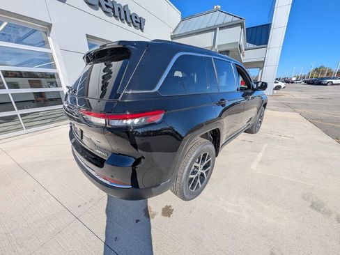 New 2025 Jeep Grand Cherokee Limited image 5