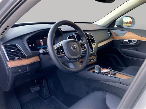 Used 2023 Volvo XC90 B6 Plus w/ Protection Package Premier AWD/4WD image 17