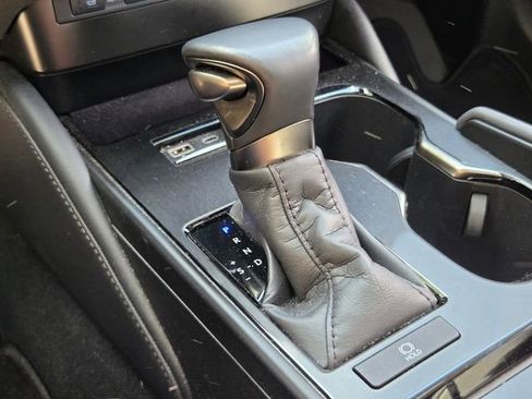 Used 2024 Lexus ES 250 w/ Premium Package image 18