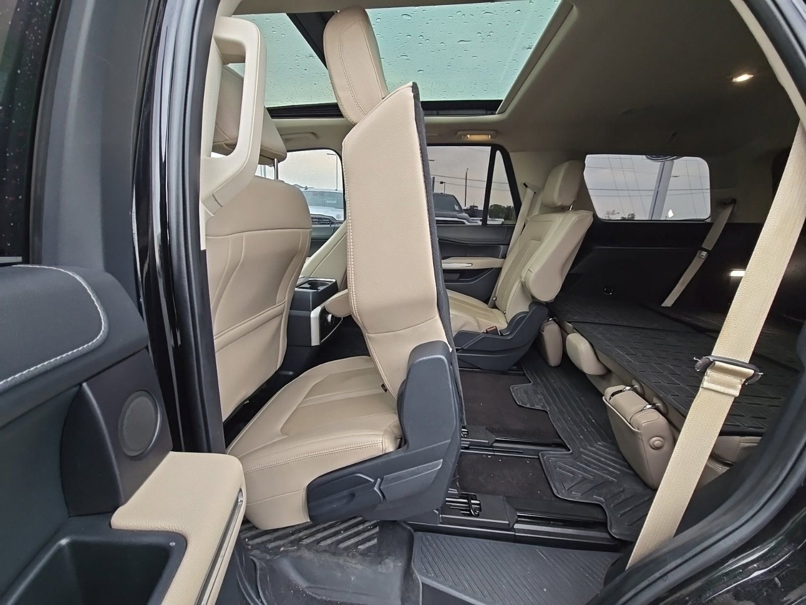 Used 2023 Ford Expedition Limited AWD/4WD image 46