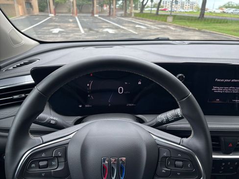 Used 2025 Buick Encore GX Preferred image 29