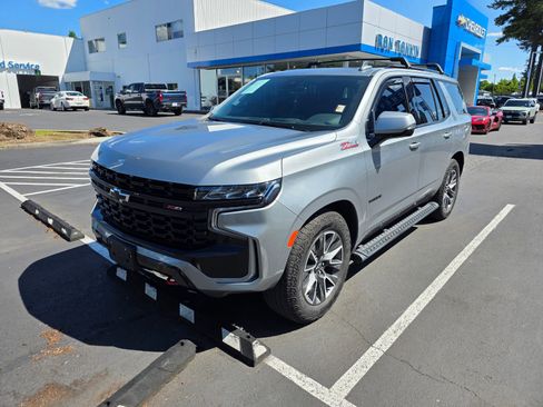 Used 2024 Chevrolet Tahoe Z71 w/ Z71 Off-Road Package AWD/4WD image 2