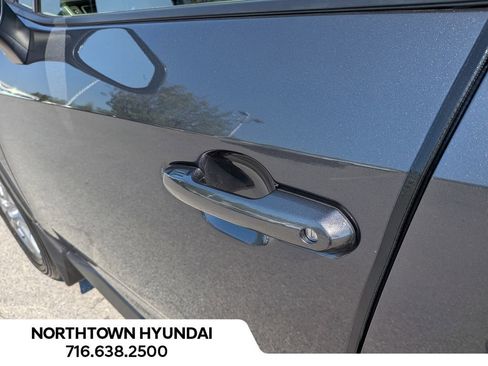 Used 2025 Toyota RAV4 XLE AWD/4WD image 39