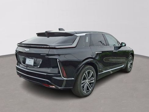 New 2025 Cadillac Lyriq Luxury image 4