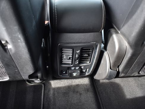 Used 2014 Jeep Grand Cherokee Limited image 27