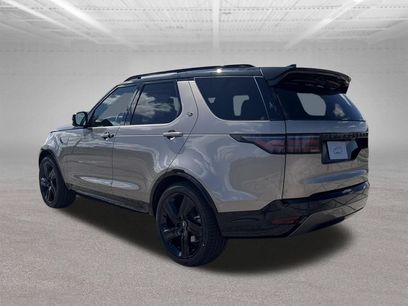 New 2026 Land Rover Discovery Dynamic SE