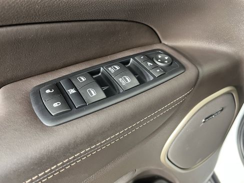 Used 2017 Jeep Grand Cherokee Summit image 18