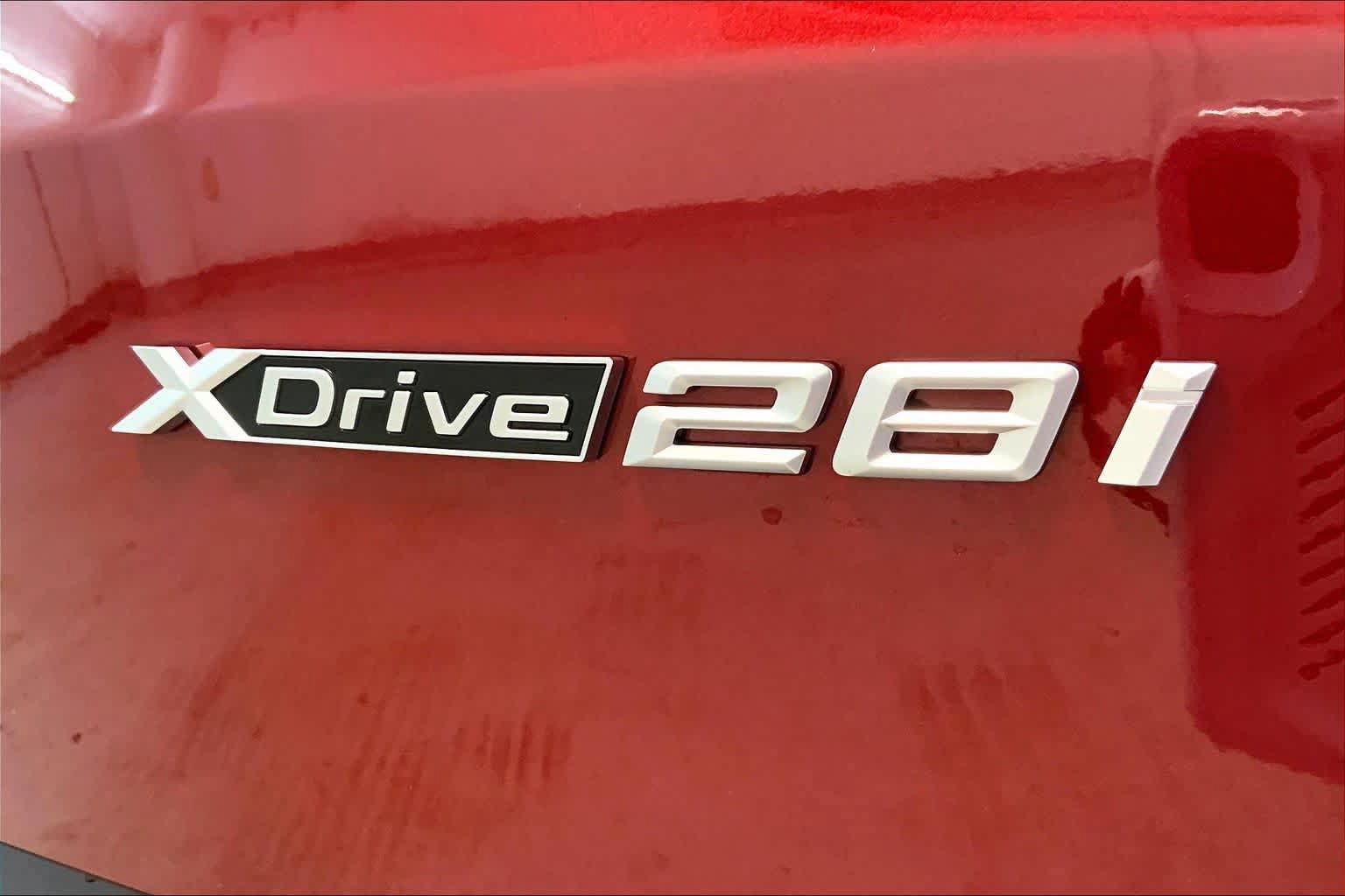 Used 2024 BMW X2 xDrive28i w/ Premium Package AWD/4WD image 9