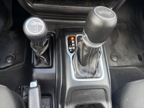 Used 2023 Jeep Wrangler Willys image 37