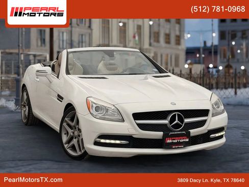 Used 2016 Mercedes-Benz SLK 300 image 1