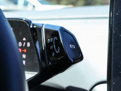Used 2023 Volkswagen ID.4 Pro RWD image 18