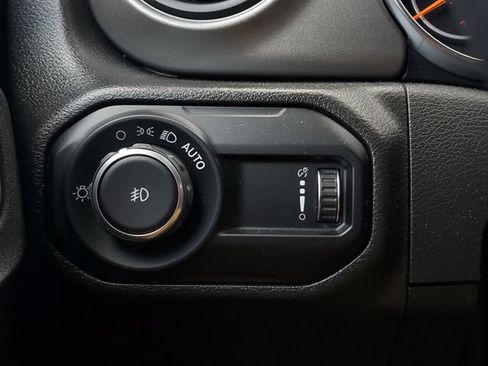 Used 2023 Jeep Wrangler Sport AWD/4WD image 31