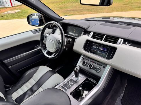 Used 2016 Land Rover Range Rover Sport SVR AWD/4WD image 19