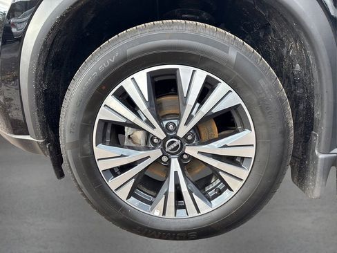 Used 2023 Nissan Rogue SV w/ SV Premium Package image 12