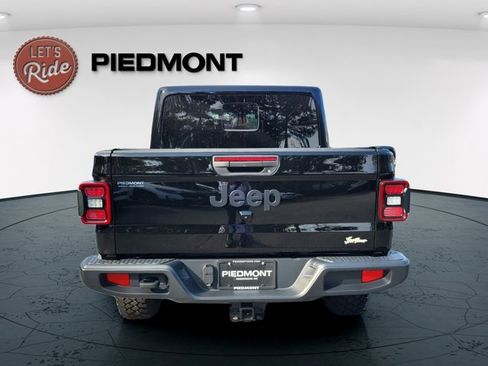 Used 2024 Jeep Gladiator Sport image 8