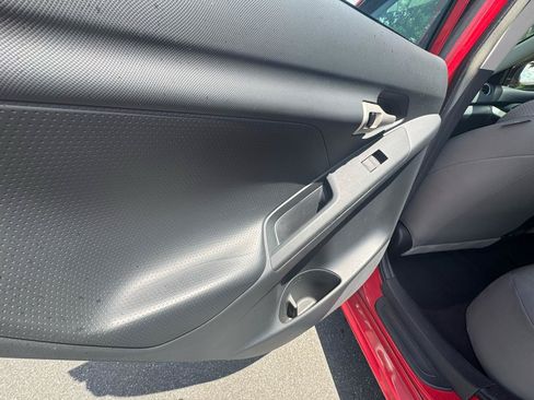 Used 2012 Toyota Matrix L w/ L Sport Pkg FWD image 23