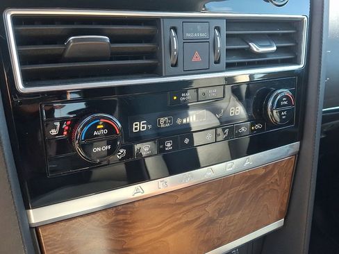 Certified 2022 Nissan Armada SL w/ Captain's Chairs Package image 16