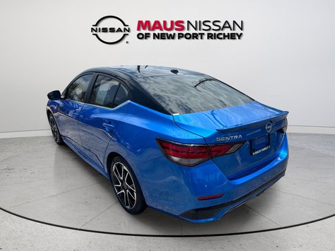 Certified 2025 Nissan Sentra SR FWD image 9