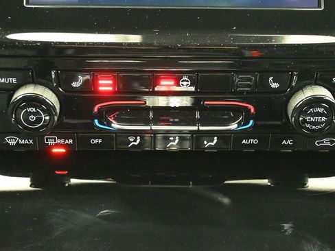 New 2026 Jeep Grand Cherokee L Laredo image 29