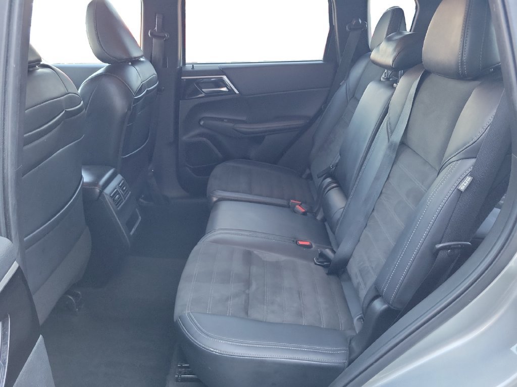Used 2024 Mitsubishi Outlander SE AWD/4WD image 22