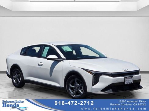 Used 2025 Kia K4 FWD image 1
