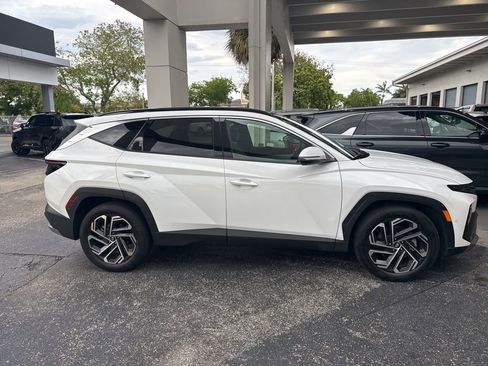 Used 2025 Hyundai Tucson Limited image 3