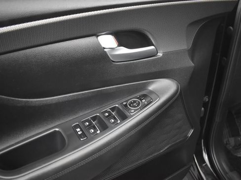 Used 2019 Hyundai Santa Fe SE image 26