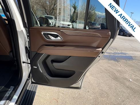 Used 2023 Chevrolet Tahoe High Country image 11
