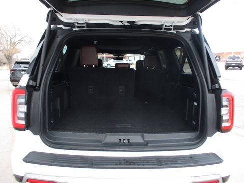 Used 2024 Ford Expedition Max Limited image 18