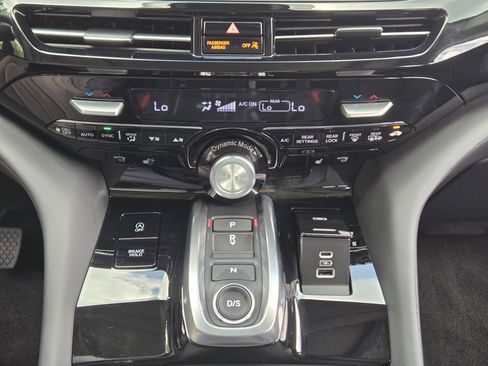 Certified 2026 Acura MDX w/ Technology Package FWD image 19