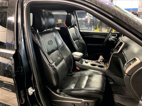 Used 2017 Jeep Grand Cherokee Overland image 11