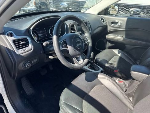 Used 2019 Jeep Compass Latitude w/ Popular Equipment Group AWD/4WD image 7
