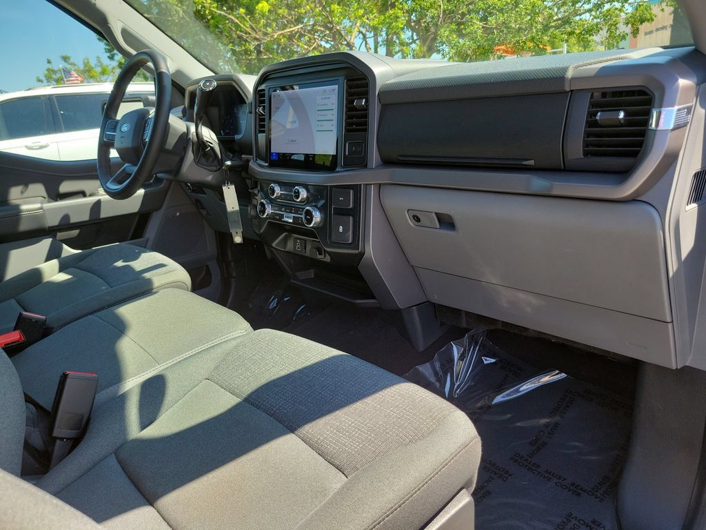 Used 2025 Ford F150 XLT w/ Equipment Group 301A Standard RWD image 9