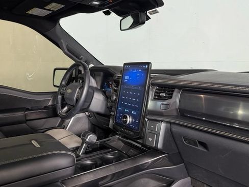Used 2023 Ford F150 Lightning Platinum AWD/4WD image 21