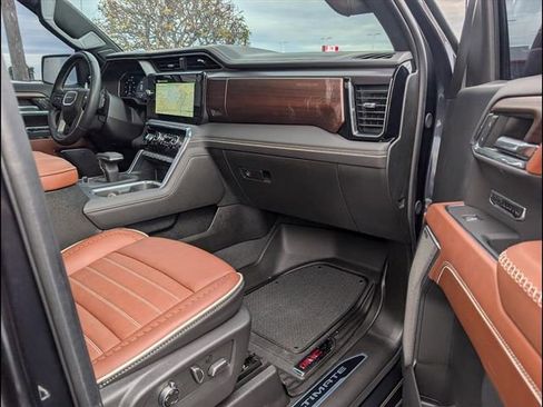 Used 2024 GMC Sierra 1500 Denali Ultimate image 25