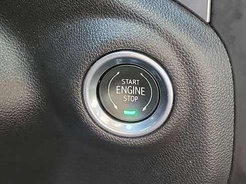 Used 2023 Chevrolet Silverado 1500 Custom image 34