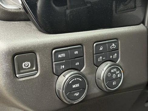 Used 2024 Chevrolet Silverado 1500 LT Trail Boss w/ LT Trail Boss Premium Package image 24