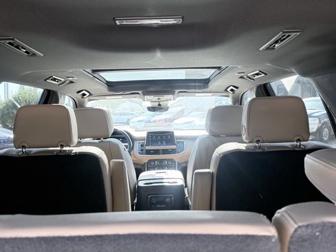 Used 2023 Chevrolet Tahoe Premier w/ Premium Package RWD image 12