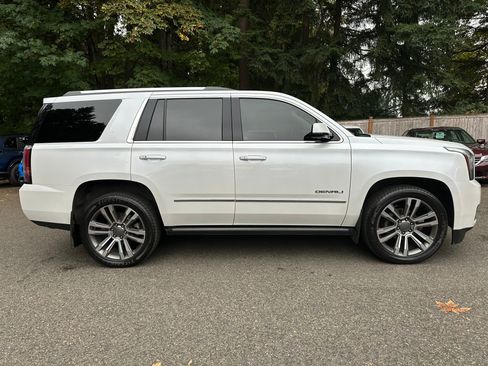 Used 2016 GMC Yukon Denali w/ Open Road Package image 8
