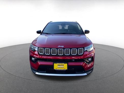 Used 2025 Jeep Compass Limited image 4