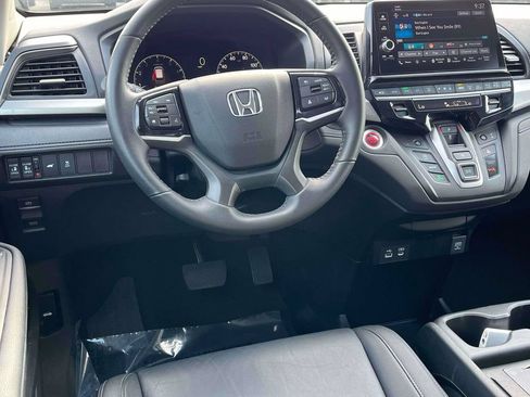 Used 2025 Honda Odyssey EX-L image 2