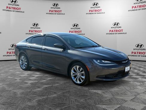 Used 2015 Chrysler 200 S image 1