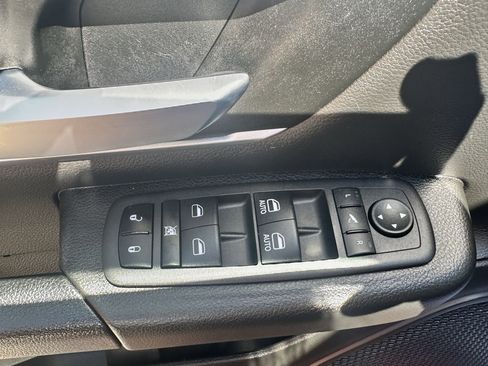 Used 2022 RAM 1500 Big Horn image 6