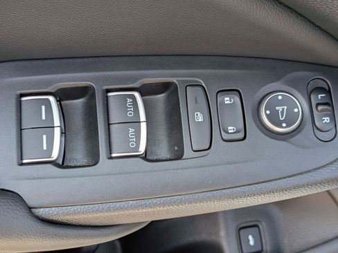 Used 2021 Honda Accord Touring image 14