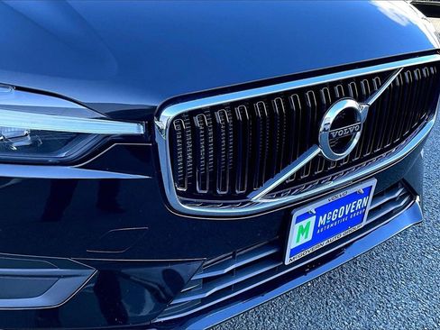 Used 2021 Volvo XC60 T5 Momentum image 32