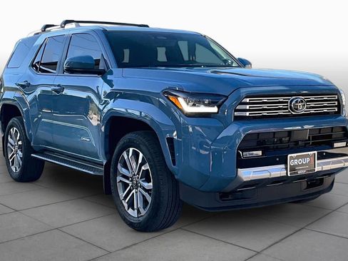 Used 2025 Toyota 4Runner Limited AWD/4WD image 3