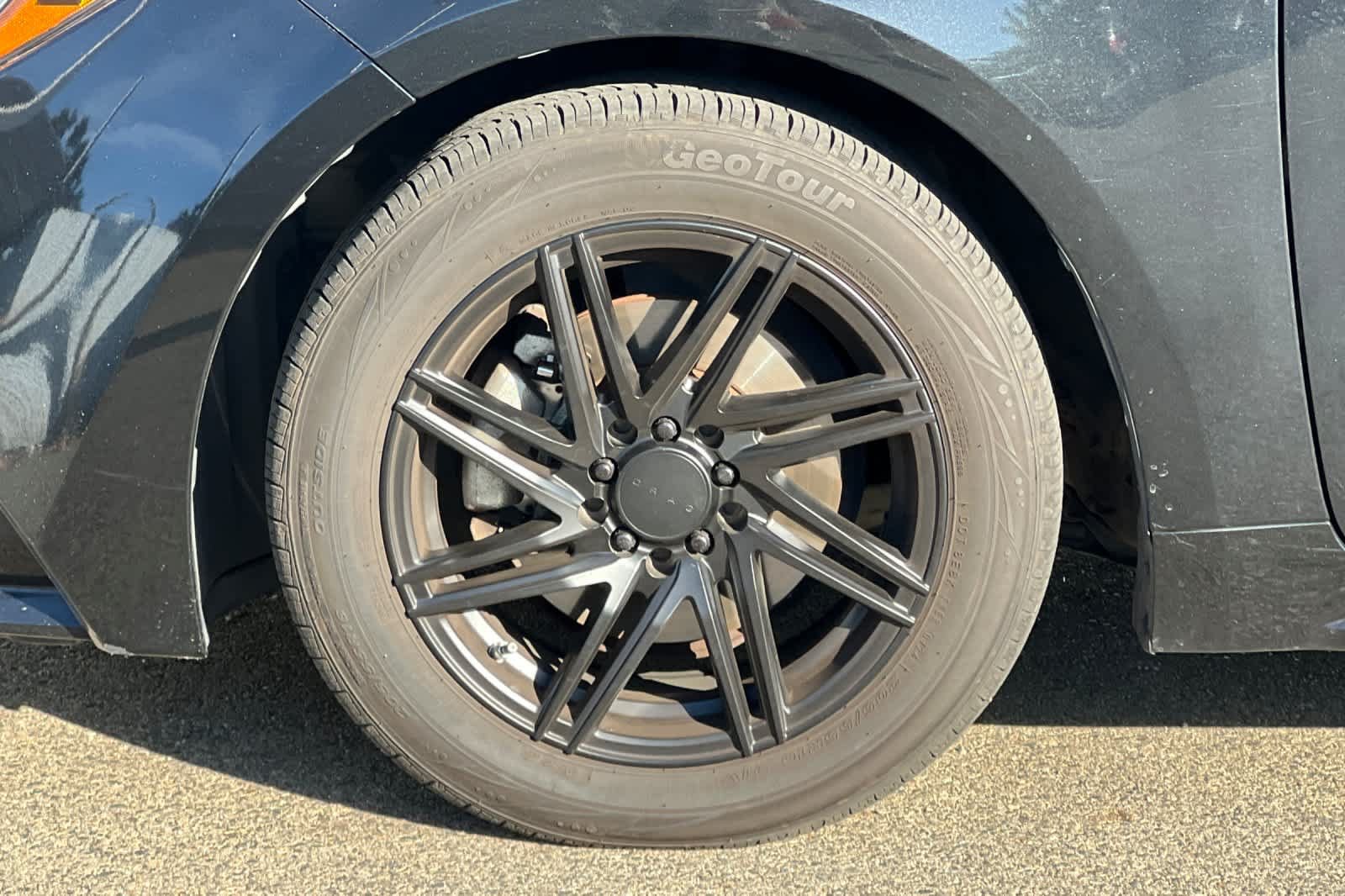 Used 2020 Toyota Corolla LE FWD image 13