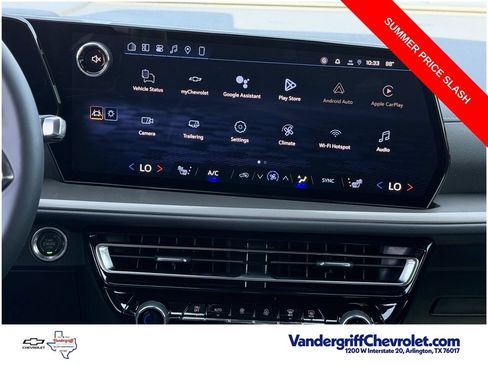 Used 2026 Chevrolet Traverse LT w/ Driver Confidence Package FWD image 16